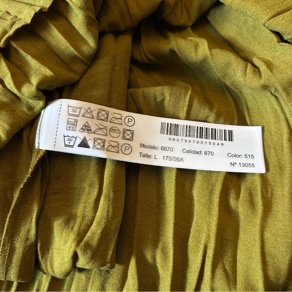 New Massimo Dutti Pleated Maxi Dress Green - Picture 9 of 13